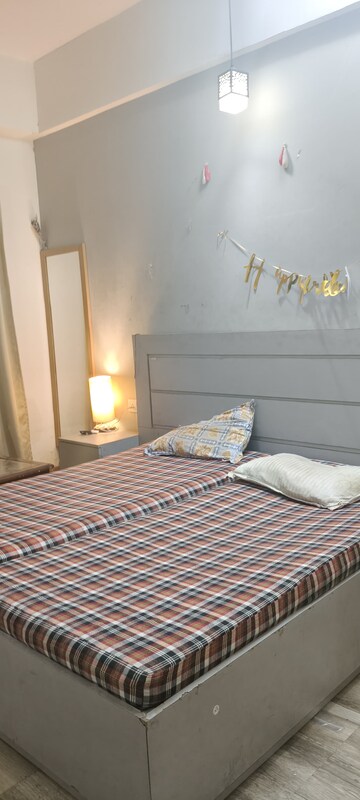 Bedroom in 1 BHK Apartment at Paramount Golfforeste, Zeta I Greater Noida – for Rent