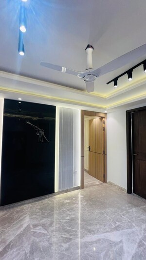 Bedroom in 4 BHK Builder Floor at SS Mayfield Gardens, Sector 51 – for Sale