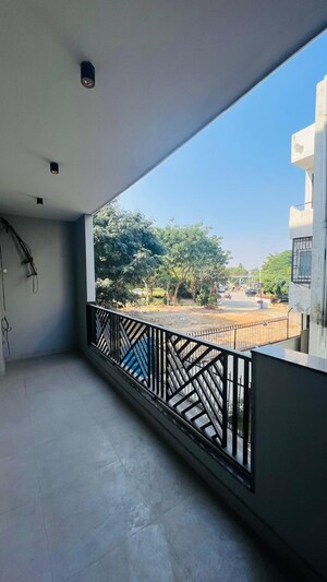 Balcony in 4 BHK Builder Floor at SS Mayfield Gardens, Sector 51 – for Sale