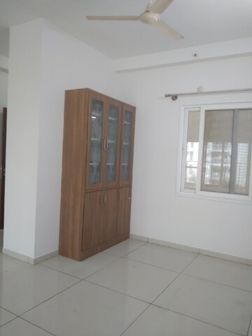 Room in 3 BHK Apartment at L&T Raintree Boulevard, Hebbal – for Rent