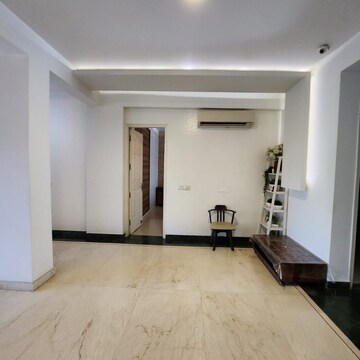 Room in 4 BHK Apartment at Varun C.G.H Society, Sector 52 – for Rent