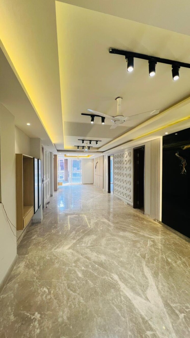 Room, ss-southend-floors 4 Bedroom 270 Sq.Yd. Builder Floor In South City 2 Gurgaon 8910802