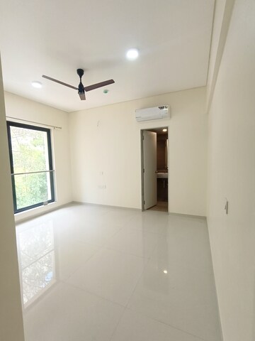 Room in 3 BHK Apartment at Supreme Belmac Residences, Kalyani Nagar – for Rent