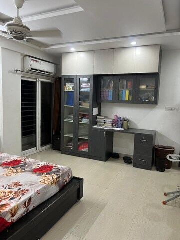 Bedroom in 4 BHK Apartment at Benson Town – for Rent