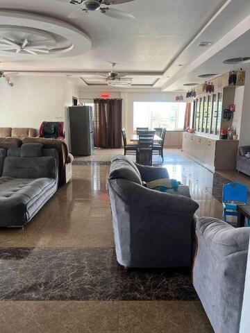 4 BHK Apartment For Rent in Benson Town