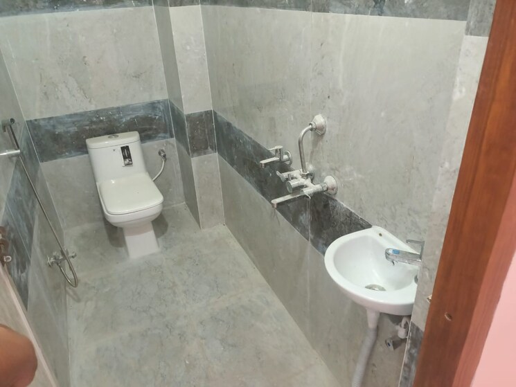 Bathroom, kalyanpur 2 Bedroom 1500 Sq.Ft. Independent House In Kalyanpur Lucknow 8910816