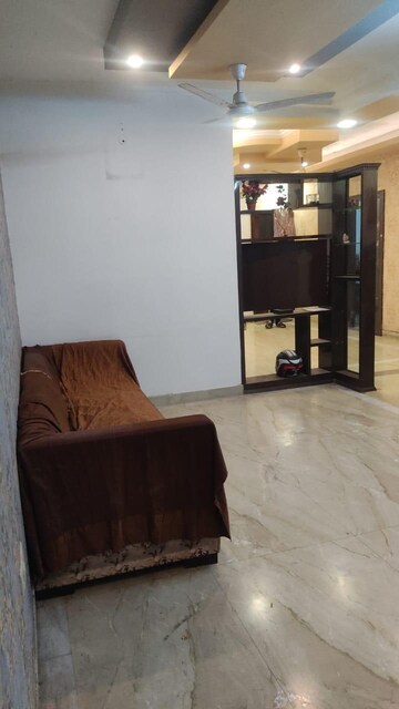 Bedroom in 4 BHK Builder Floor at Sector 55 – for Rent