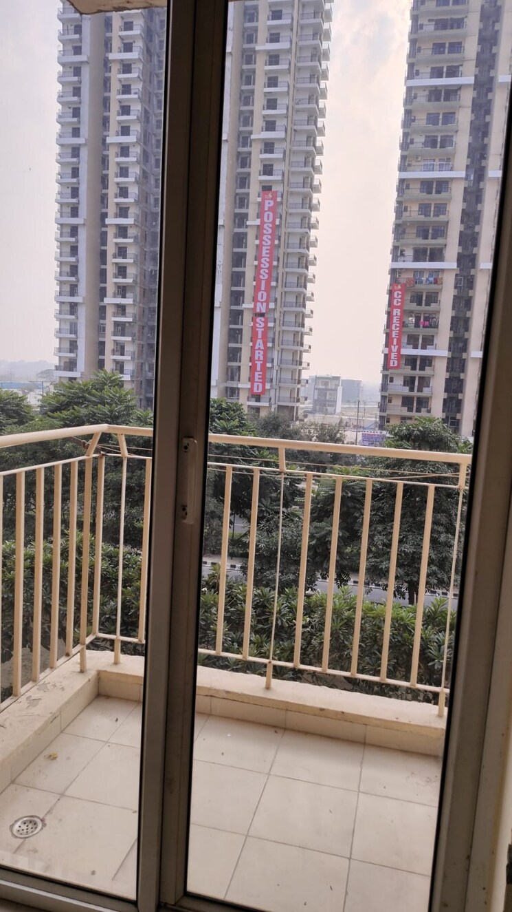Balcony, wave-dream-homes 2 Bedroom 808 Sq.Ft. Apartment In Wave City Ghaziabad 8910797