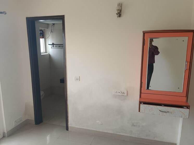 Room, paramount-floraville 2 Bedroom 1045 Sq.Ft. Apartment In Sector 137 Noida 8910864