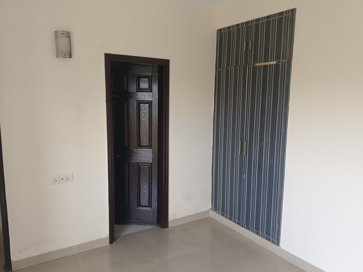 Room, paramount-floraville 2 Bedroom 1045 Sq.Ft. Apartment In Sector 137 Noida 8910864