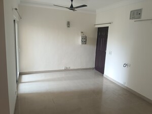 Room in 2 BHK Apartment at Paramount Floraville, Sector 137 – for Sale