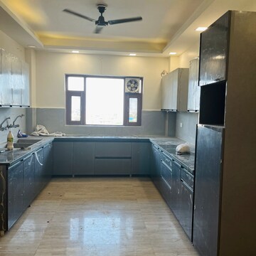 Kitchen in 3 BHK Builder Floor at Gaurav Estates Unique Floors, Sector 42 – for Sale
