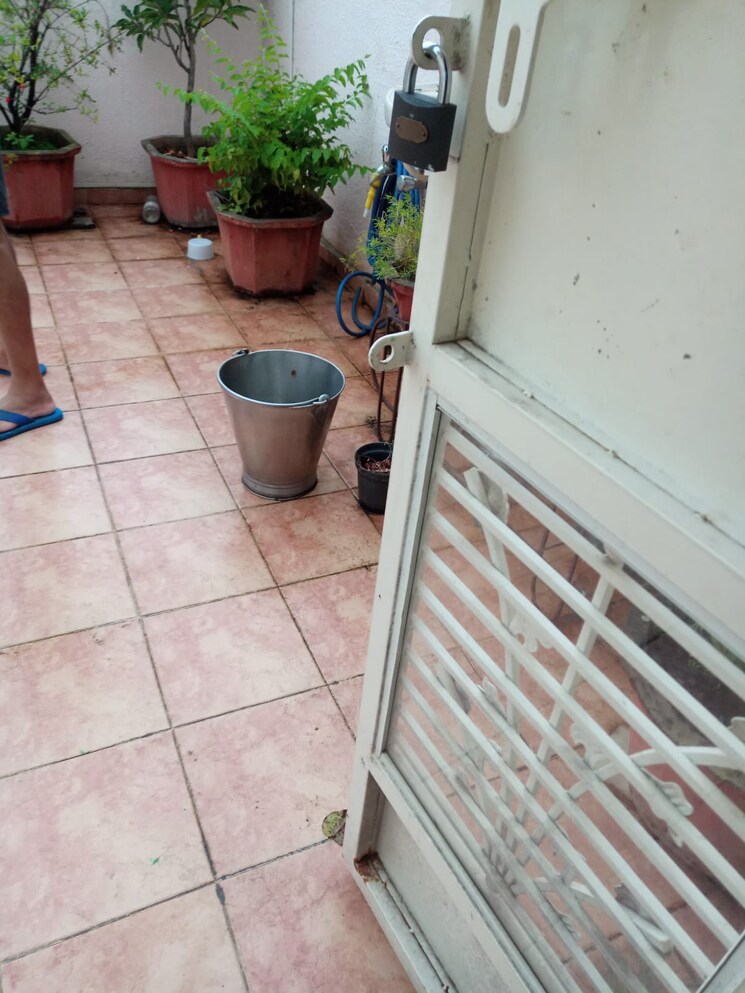 Terrace, vanaz-corner 2 Bedroom 865 Sq.Ft. Apartment In Kothrud Pune 8910834