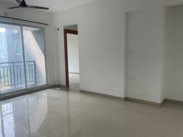 Room in 2 BHK Apartment at Hiraco Eminence, Mira Road – for Rent