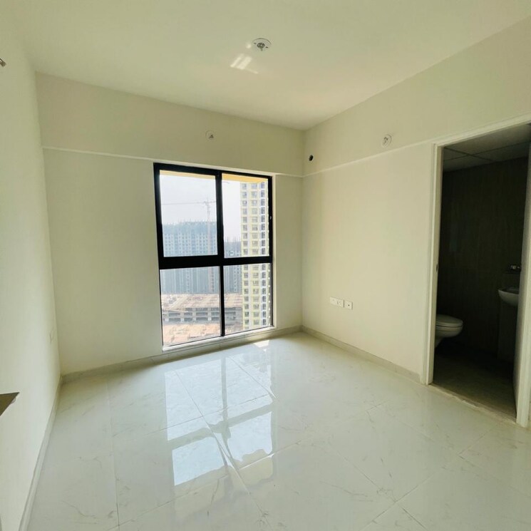 Room, runwal-gardens-phase-i 3 Bedroom 904 Sq.Ft. Apartment In Kalyan Shilphata Road Thane 8910887