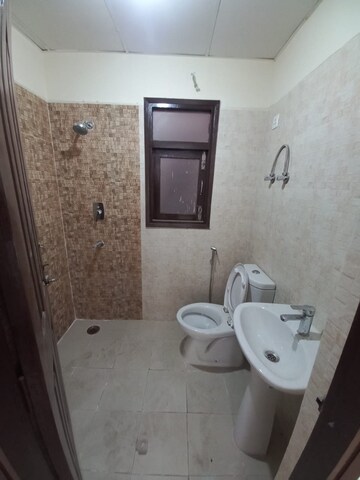 Bathroom in 2.5 BHK Independent House at Wave Prime Floors, Wave City – for Rent