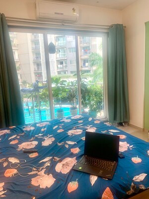 Bedroom in 2 BHK Apartment at Lokhandwala Octacrest, Kandivali East – for Sale