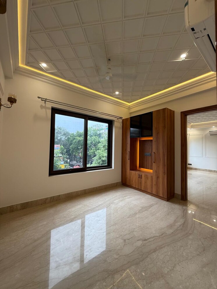 Room, chittaranjan park 4 Bedroom 2600 Sq.Ft. Builder Floor In Chittaranjan Park Delhi 8910922