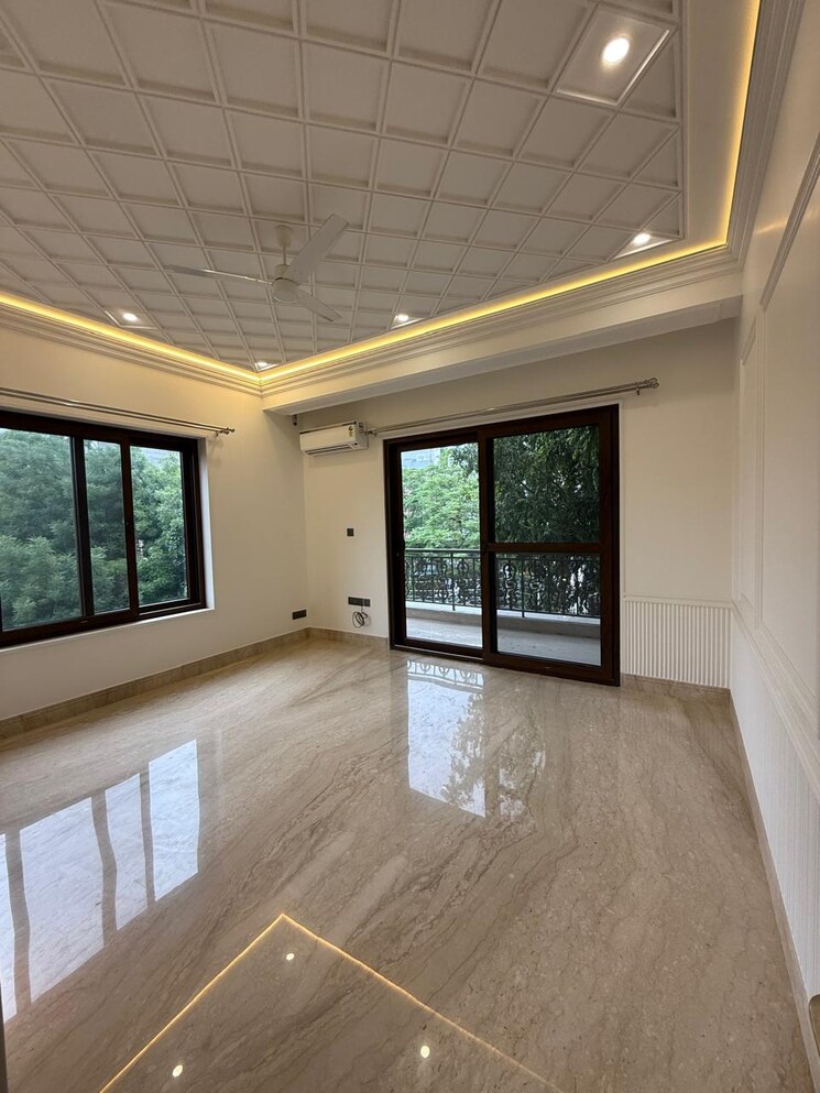Room, chittaranjan park 4 Bedroom 2600 Sq.Ft. Builder Floor In Chittaranjan Park Delhi 8910922