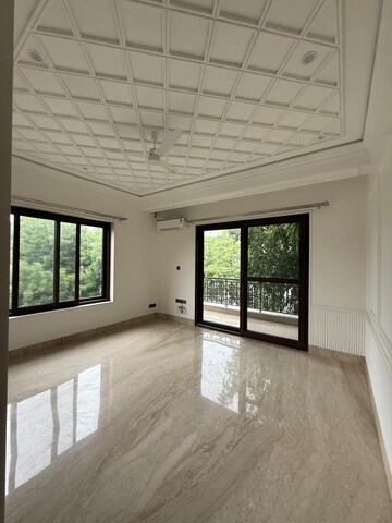 Room in 4 BHK Builder Floor at Chittaranjan Park – for Rent