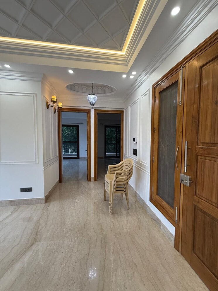 Room, chittaranjan park 4 Bedroom 2600 Sq.Ft. Builder Floor In Chittaranjan Park Delhi 8910922