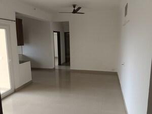 Room in 3 BHK Apartment at Paramount Floraville, Sector 137 – for Sale