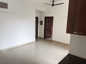 Room in 3 BHK Apartment at Paramount Floraville, Sector 137 – for Sale