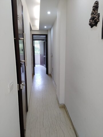 Building Lobby in 2 BHK Builder Floor at Malviya Nagar – for Rent
