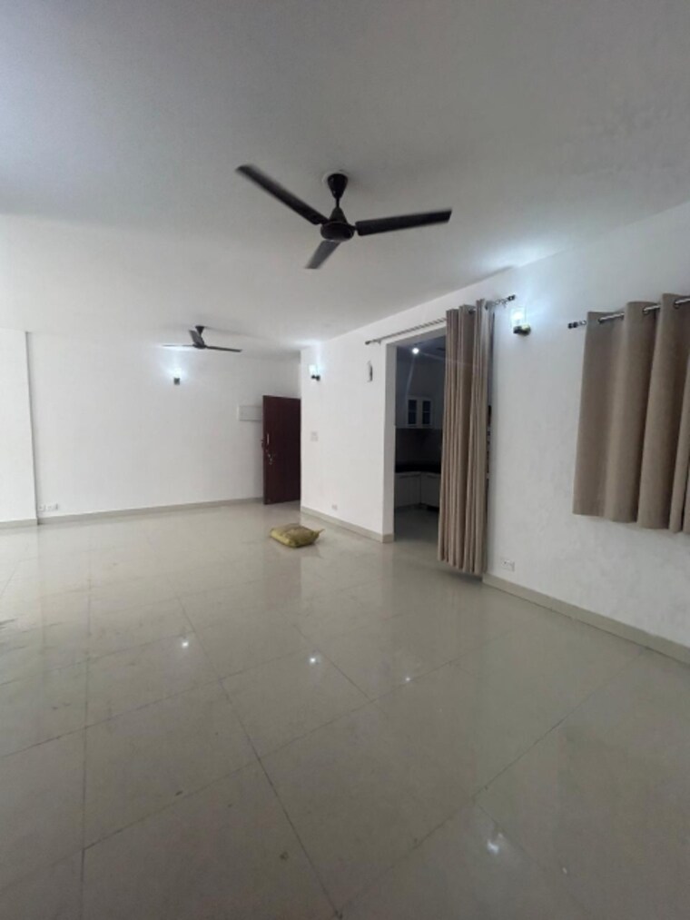 Room, sector 4 dwarka 3 Bedroom 1550 Sq.Ft. Apartment In Sector 4 Dwarka Delhi 8911012