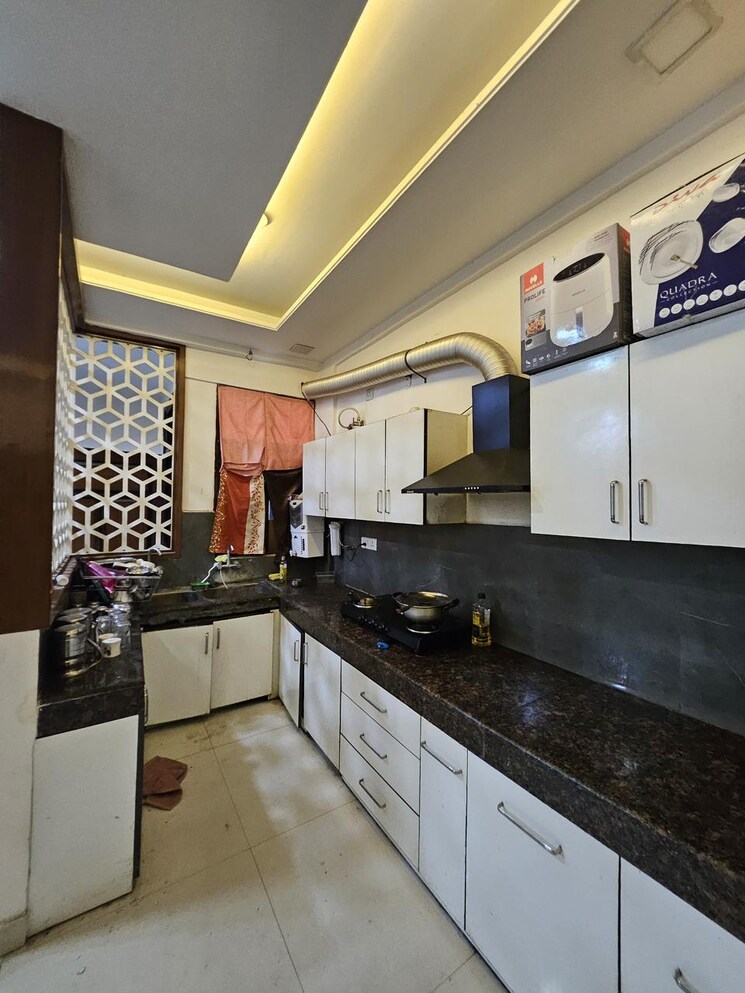 Kitchen, penta-homes 3 Bedroom 1860 Sq.Ft. Apartment In Vip Road Zirakpur 8911014