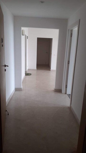 Room in 2 BHK Apartment at Shree Vardhman Mantra, Sector 67 – for Rent