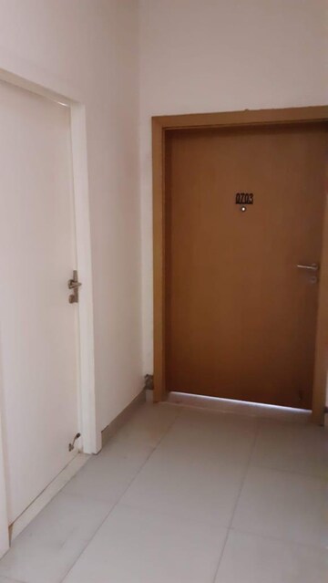Room in 2 BHK Apartment at Shree Vardhman Mantra, Sector 67 – for Rent