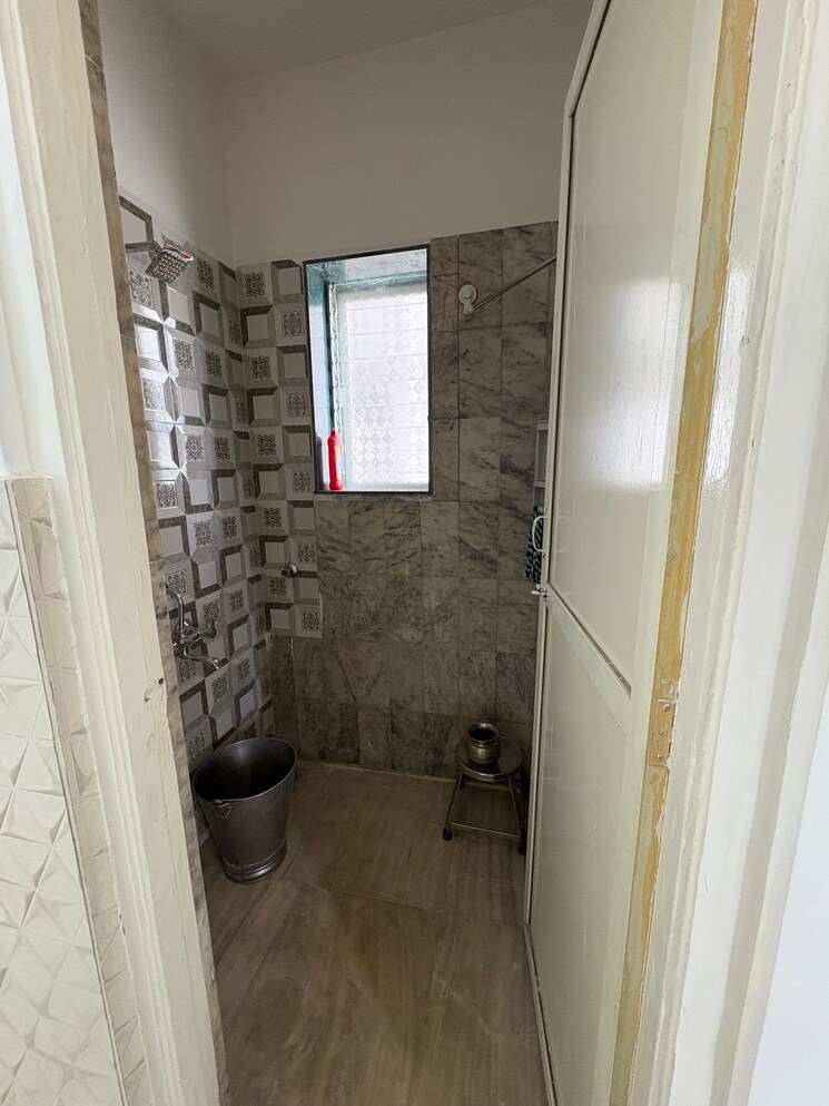 Bathroom, vasant-parijat-chs 1 Bedroom 540 Sq.Ft. Apartment In Vasant Vihar Thane 8911022