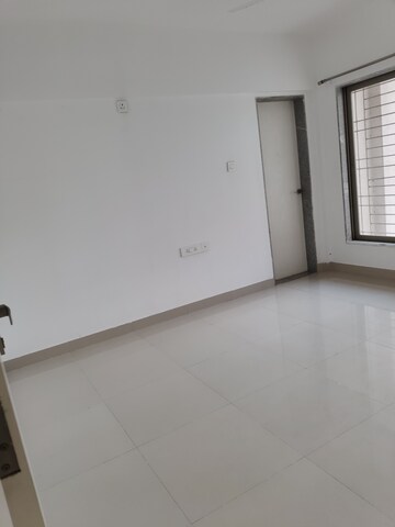 Room in 2 BHK Apartment at Bramhacorp F Residences, Kalyani Nagar – for Rent