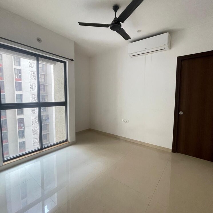 Room, lodha-downtown 1 Bedroom 447 Sq.Ft. Apartment In Taloja Bypass Road Thane 8911049
