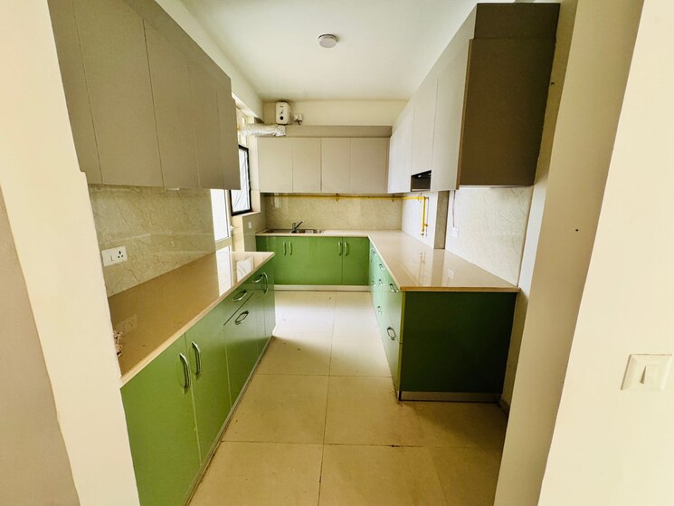 Master Bedroom, vatika-gurgaon-21 4 Bedroom 2404 Sq.Ft. Apartment In Sector 83 Gurgaon 8911076