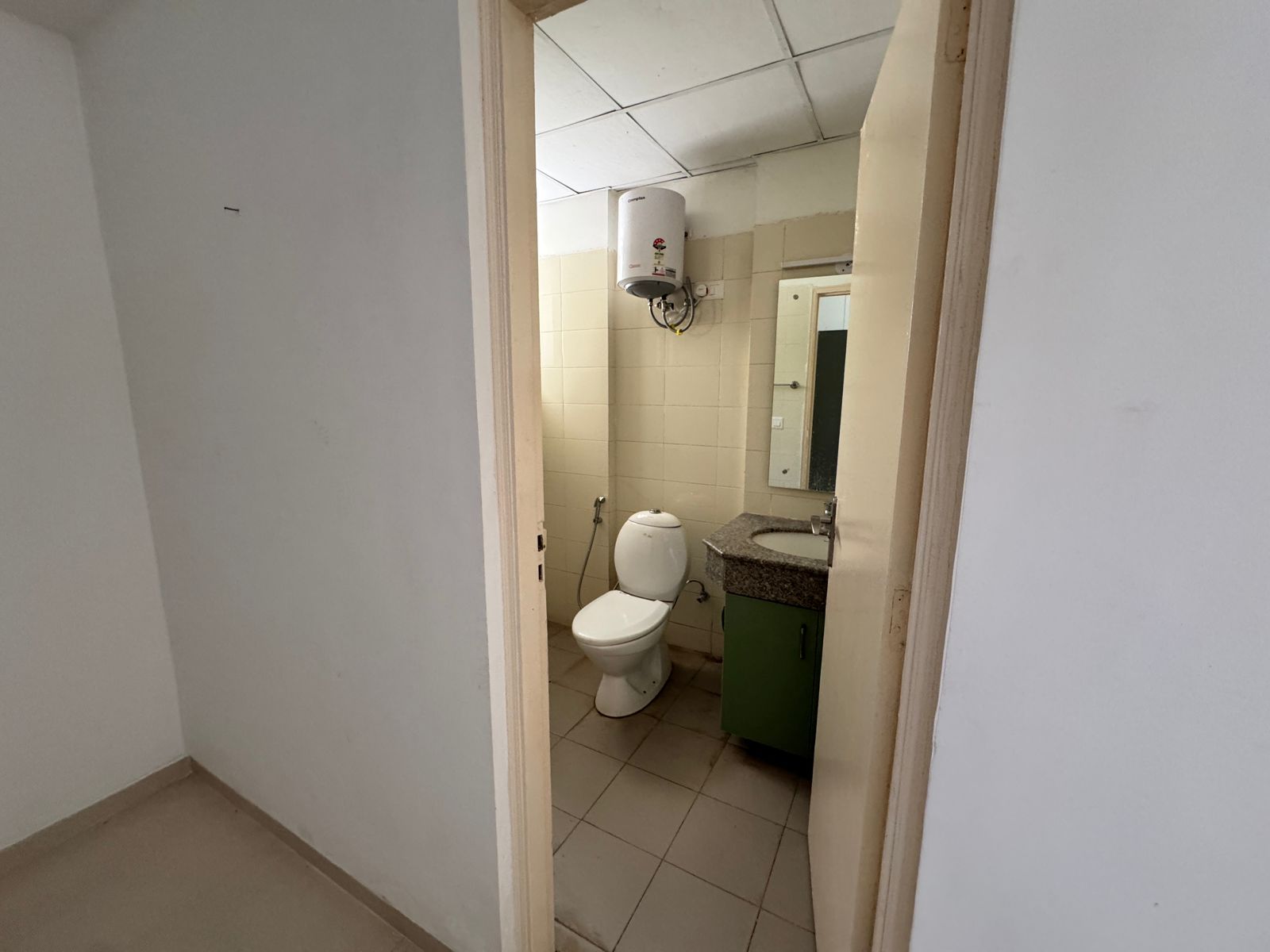 4 BHK + Extra Room Apartment For Rent in Vatika Gurgaon 21