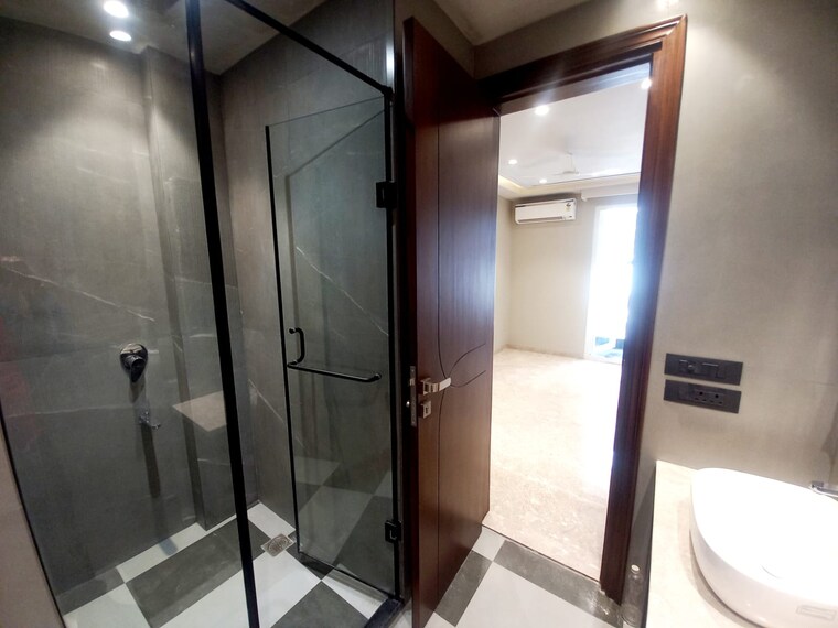 undefined, safdarjung enclave 3 Bedroom 1350 Sq.Ft. Builder Floor In Safdarjung Enclave Delhi 8911069