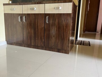 Furnished Amenities in 2 BHK Apartment at Raunak Park View, Ghodbunder Road – for Rent