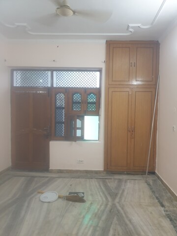 Room in 3 BHK Independent House at Sector 19 – for Rent