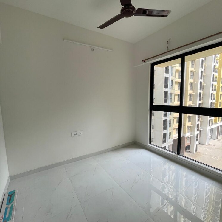 Room, runwal-gardens-phase-2 1.5 Bedroom 515 Sq.Ft. Apartment In Kalyan Shilphata Road Thane 8911082