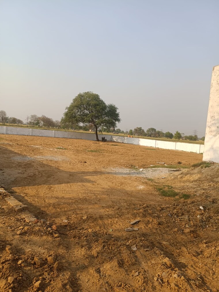 undefined, gaur-yamuna-city  100 Sq.Yd. Plot In Gaur Yamuna City Greater Noida 8911085