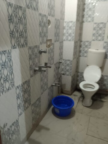 Bathroom in 2 BHK Independent House at Sitapur Road – for Rent