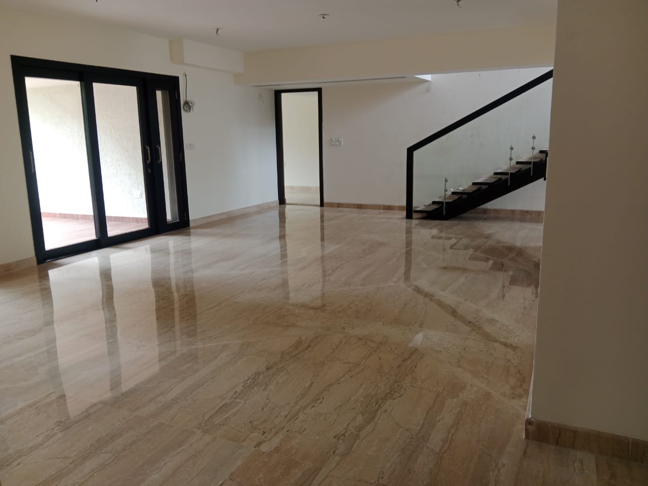 4 BHK + Servant Room,Study Room Apartment For Rent in Embassy Grove