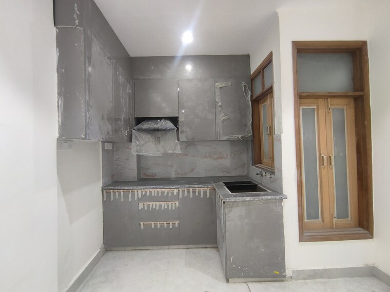 Kitchen, chattarpur 3 Bedroom 1100 Sq.Ft. Builder Floor In Chattarpur Delhi 8911109