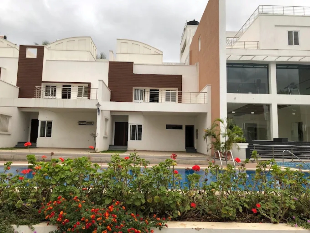 4 BHK + Pooja Room,Servant Room,Study Room,Extra Room Villa For Sale in Chartered Grasshopper