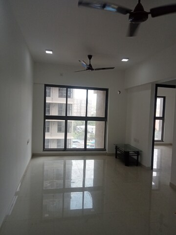 2 BHK Apartment For Rent in UK Iridium, Kandivali East