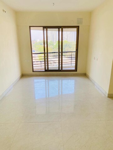 Room in 1 BHK Apartment at Mahavir Kanti Dreams, Nalasopara East – for Rent