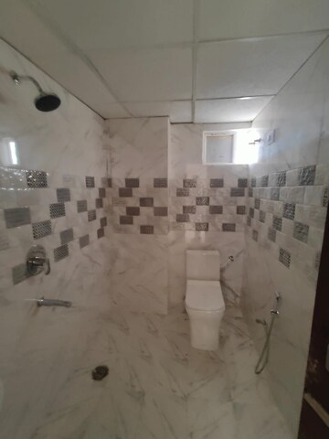 Bathroom in 2 BHK Builder Floor at Gomti Nagar – for Rent
