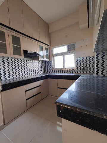 Kitchen in 2 BHK Builder Floor at Gomti Nagar – for Rent